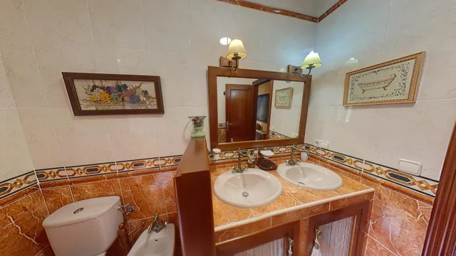 Casa de campo con gran almacén — 11