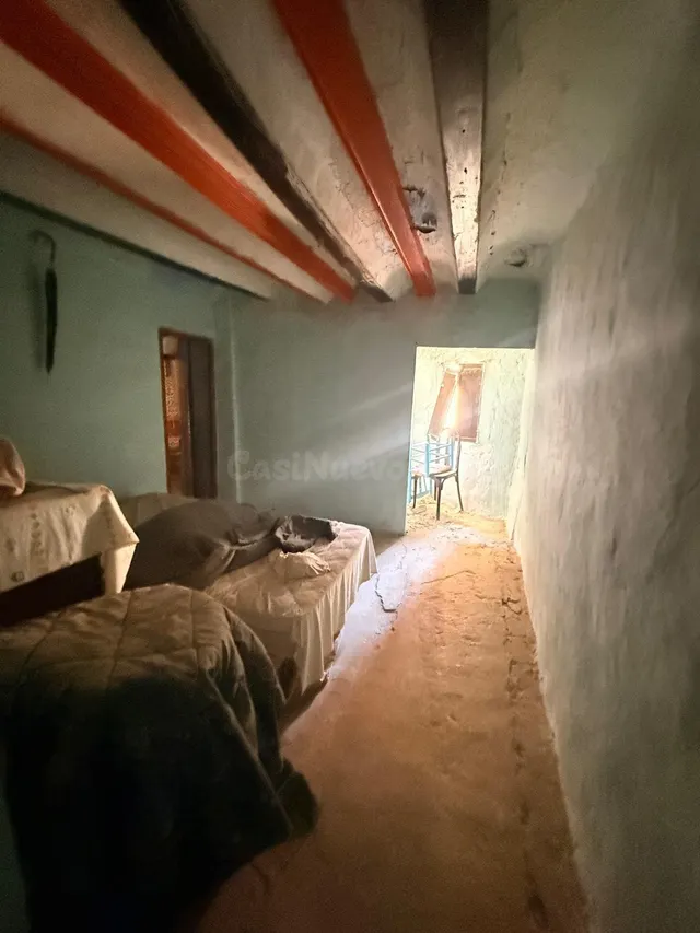️ Casa de pueblo con terraza, muy céntrica (A reformar) - foto 4