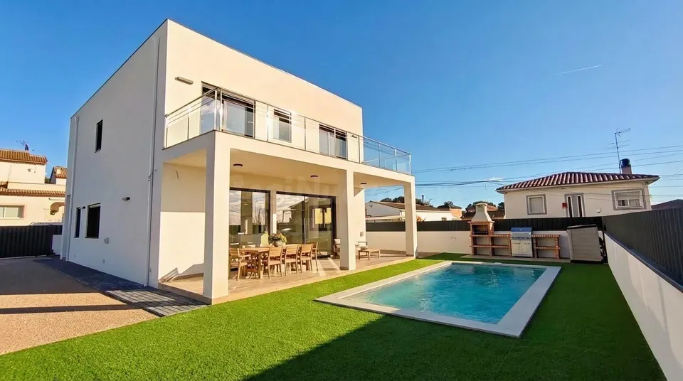 Alquiler de  chalet independiente en Oasis Park, Vendrell