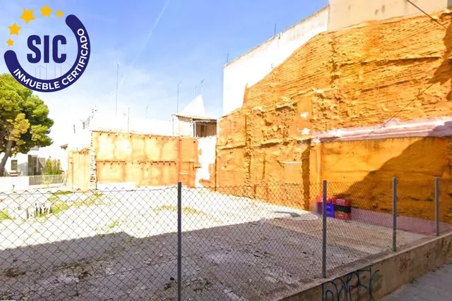 SOLAR URBANO EN EL CENTRO DE QUART DE POBLET — 12