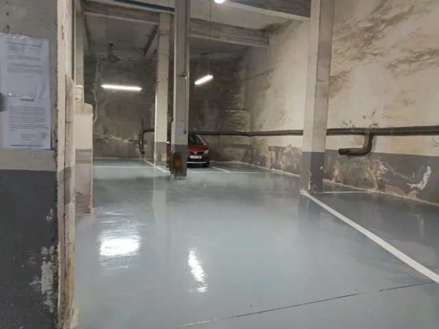 SE VENDE PLAZA DE GARAJE / BENALUA — 7