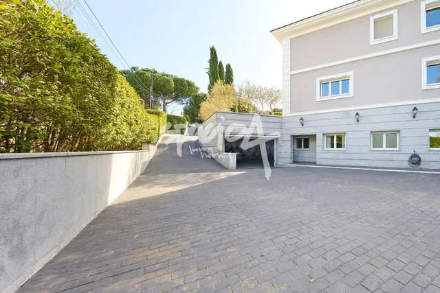 Villa de Lujo en Urbanización cerrada — 5