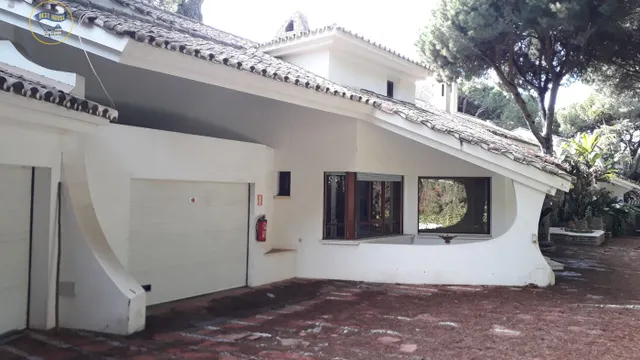 EXCELENTE VILLA PARA REHABILITAR EN CABOPINO — 42
