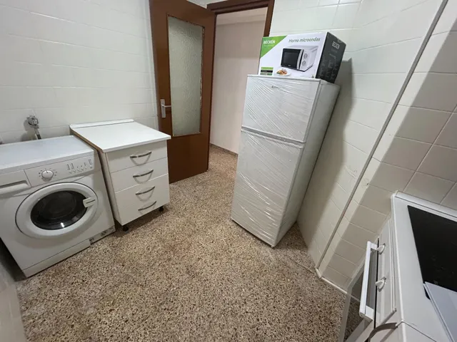 Amplio y Acogedor Piso de 4 habitaciones en el Corazón de la Ciudad — 12