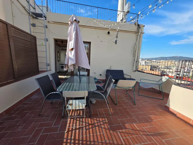 Ático con Solarium reformado en el corazón del Paral·lel (Barcelona) — 25