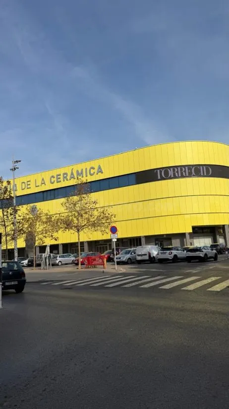 Local comercial 475m² en venta - Estadio de la cerámica - foto 3