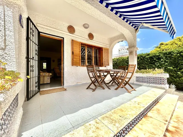 Villa 3 habitaciones en venta - La Zenia - foto 5
