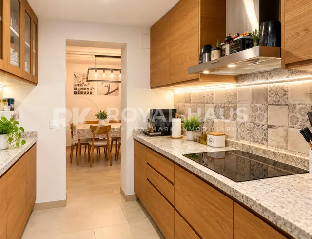 CASA CON 300m DE TERRAZA CERCA DEL MAR