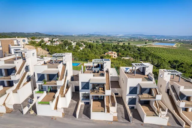 OBRA NUEVA! BUGALOW EN SAN MIGUEL DE SALINAS. 2 DORM. 2 BAÑOS. PISCINA+GARAJE. — 39