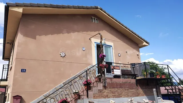 Casa independiente en venta en Oña con garaje, huerta y zona de barbacoa — 5
