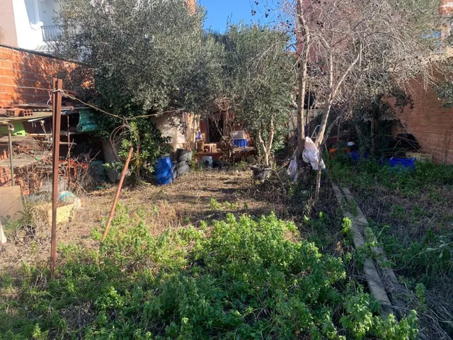 TERRENY EN VENDA AL CASC ANTIC - foto 4