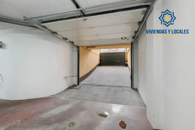 ¡Tu nuevo hogar te espera en Churriana de la Vega! Casa adosada con patio, garaje y futura parada de metro a pocos pasos. — 27