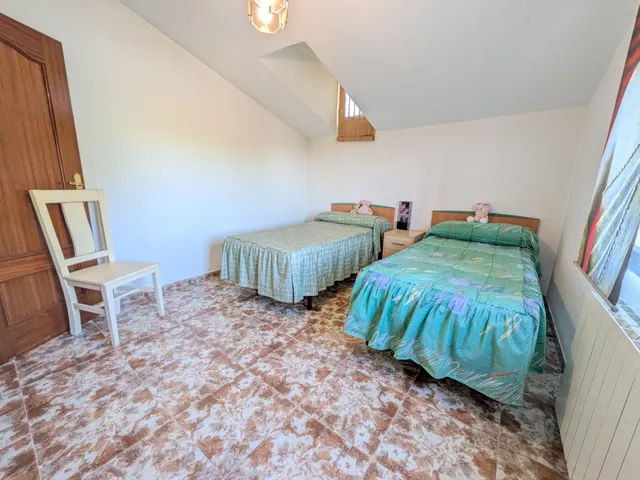 AMPLIO CHALET Urbanización El Mirador de Hontoba (Guadalajara) — 26