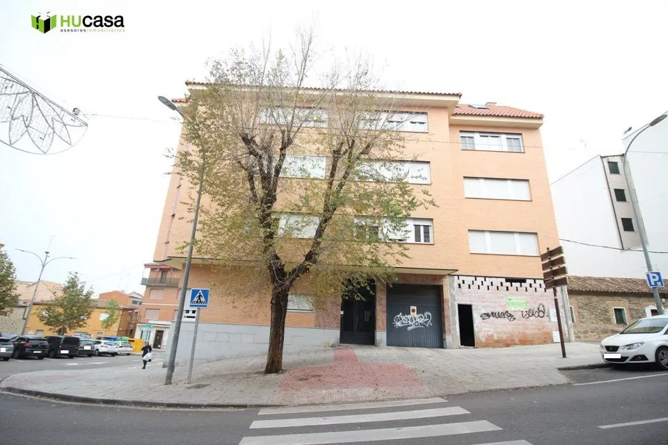 ¡¡¡OCASIÓN - TOLEDO- SANTA BARBARA INMEJORABLE ubicación- 65 METROS 390 €!!!