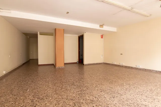 LOCAL COMERCIAL EN VENTA EN CALLE BENIGAFULL — 21