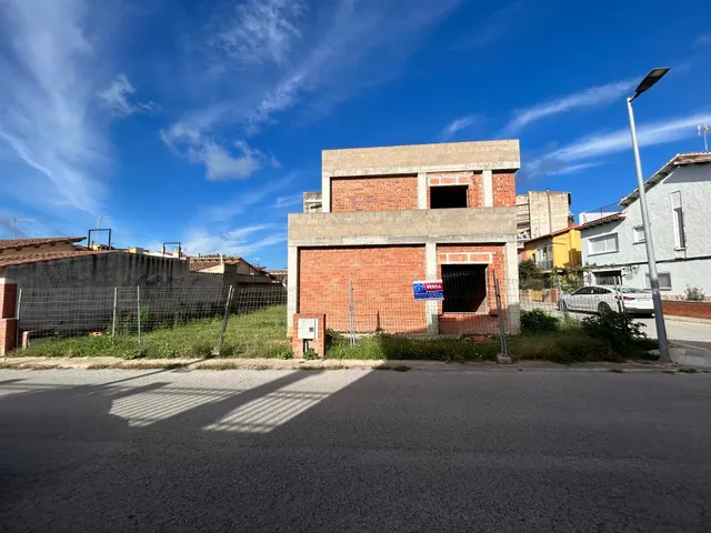 PARCELA CON ESTRUCTURA + PROYECTO BASICO y VISADO de OBRA — 10