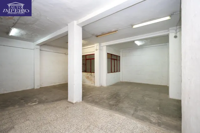 ¡Oportunidad Única en Angel Barrios! Local de 147m2 por solo 190.000€ — 13