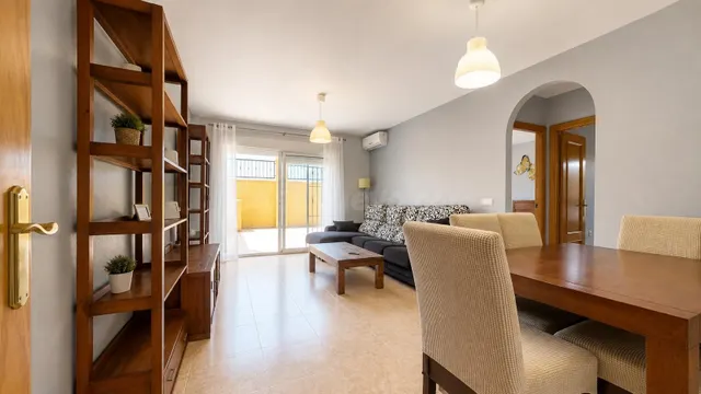 Amplio y Luminoso Piso en Puebla de Vícar - €179,900 - foto 2