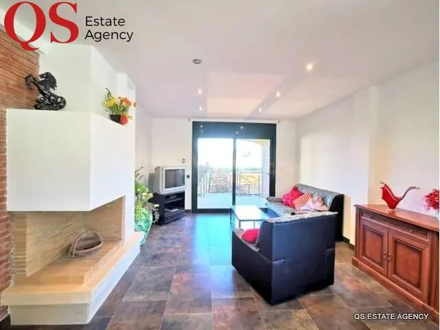Casa con piscina en L´Escala - foto 4