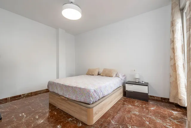 Encantadora Casa Reformada en Ogijares con Vistas y Espacios para Disfrutar — 21