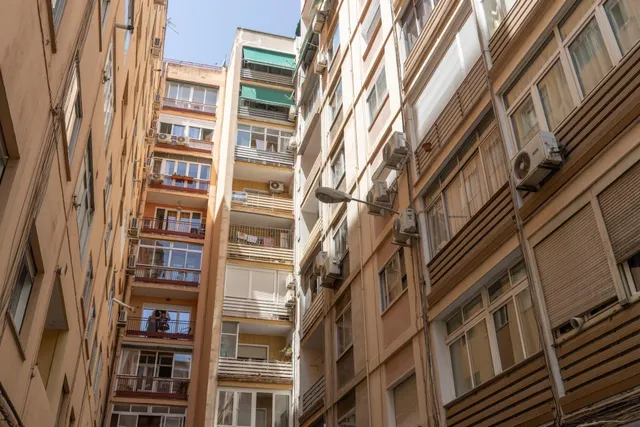 Amplio piso en Pedro Antonio de Alarcón — 40