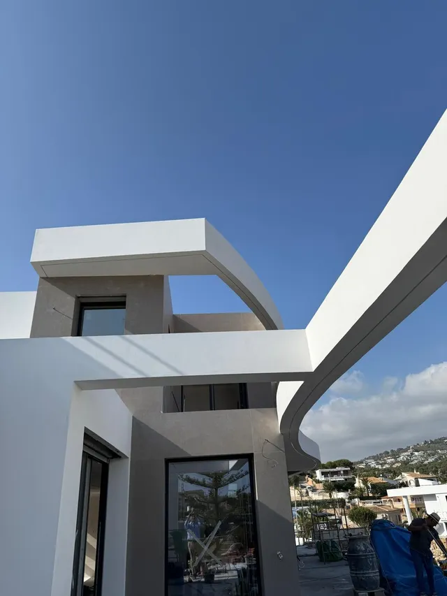 VILLA DE OBRA NUEVA CON VISTAS AL MAR EN BENISSA — 11
