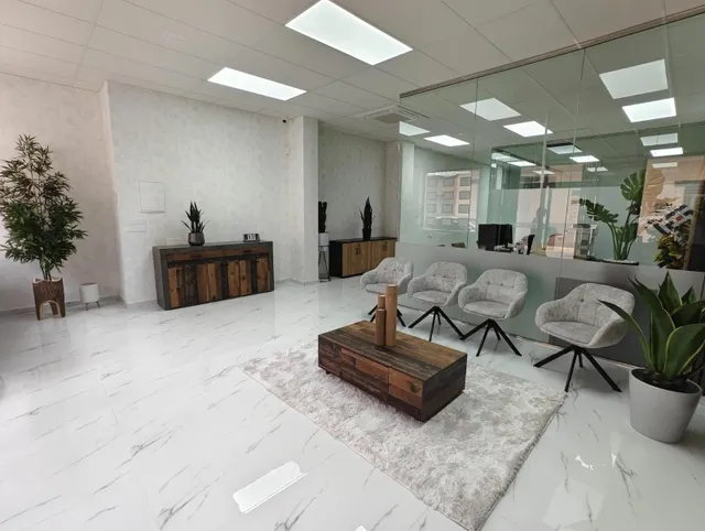 Local comercial 120m² en venta - Pueblo 8 — 8