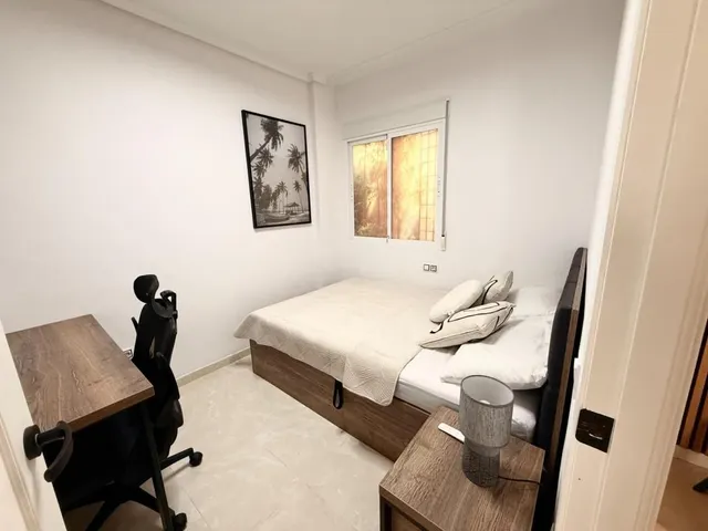 Apartamento 1 habitación 65m² en venta - Estacion de autobuses — 18