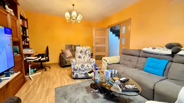 EXCLUSIVA CASA TIPO DÚPLEX TOTALMENTE REFORMADA EN CABEZO DE TORRES. — 6