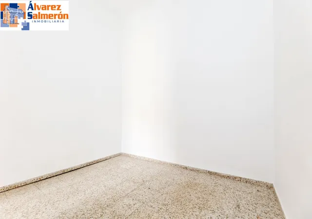 EXCLUSIVA ULTIMA PLANTA CON VISTAS EN GRAN VIA — 19