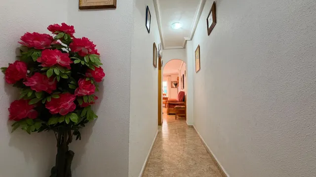 Piso en venta en Playa del Acequión (Torrevieja) - 2 habitaciones, vistas al mar, esquina y ascensor — 6