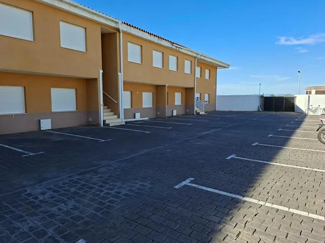 Apartamento en venta en Els Muntells con terraza, parking y piscina comunitaria — 23