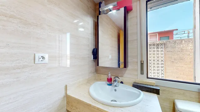 PISO DE RECIENTE CONSTRUCCIÓN CON AMPLIA TERRAZA, PISCINA, GARAJE Y TRASTERO — 14