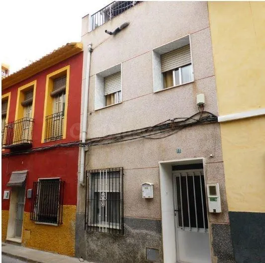 SE VENDE piso OKUPA en C DE LA INMACULADA CONCEPCIÑN 11 de - foto 3