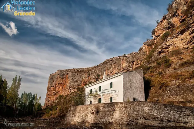 Monumento Natural con Casa y Chiringuito — 29