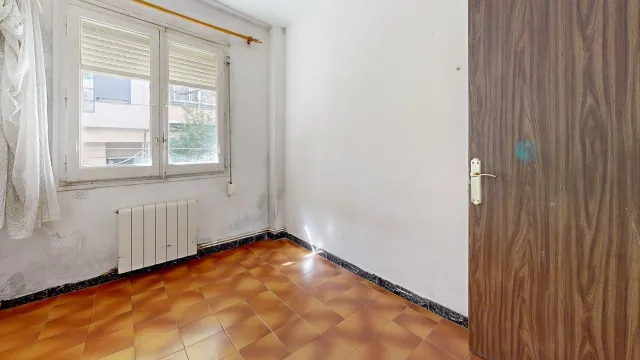 Piso de 59m2 con PLAZA DE GARAJE. Distribuido en tres dormitorios, salón, cocina y baño — 17