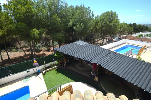 Se vende villa de tres dormitorios con piscina propia en Finestrat sierra cortina — 30