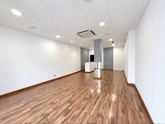 Local comercial 58m² en alquiler - Plaza Obispo Siuri - foto 2