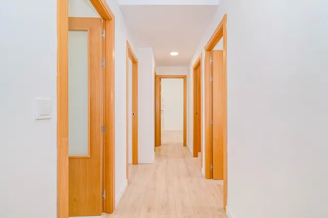 OPORTUNIDAD EN VENTA DE PISO VPO DE 3 DORMITORIOS EN BARRIO ALBAYDA CON PLAZA DE GARAGE Y TRASTERO — 32