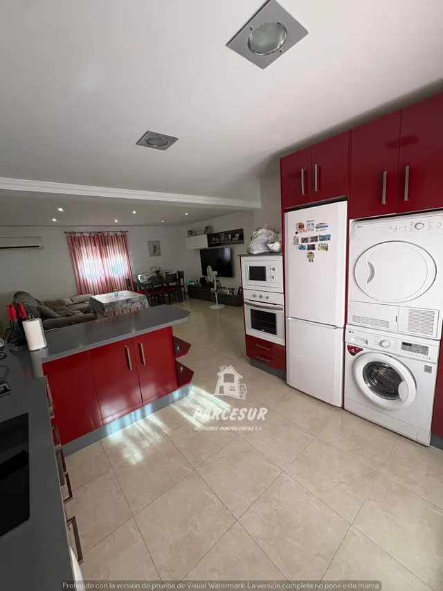 Finca de 1.250 m2 con 2 casas independientes y piscina — 25