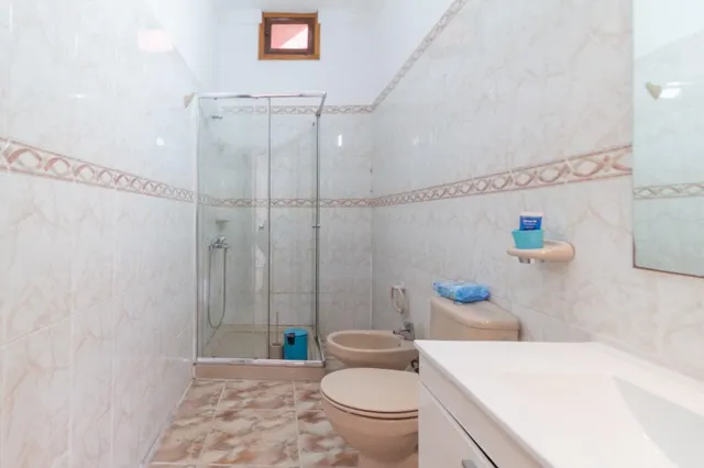 Casa terrera con garaje, jardín y vivienda superior independiente – Arucas, Gran Canaria — 7