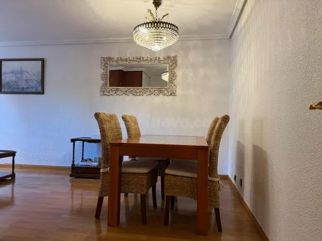 ALQUILER PISO 4 DORMITORIOS CON MUEBLES JUNTO PLAZA DE LAS F - foto 5