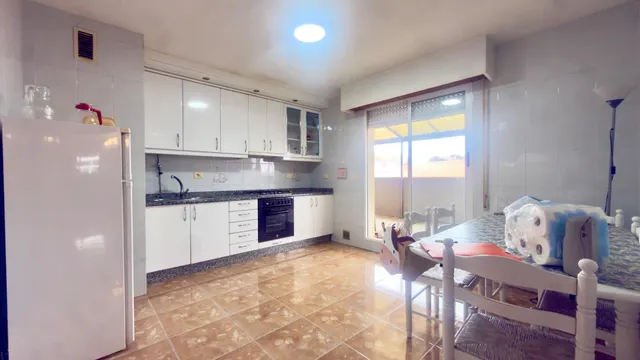 Piso de 4 Dormitorios con Terraza Esquinera de 35 m2 - Centr - foto 3