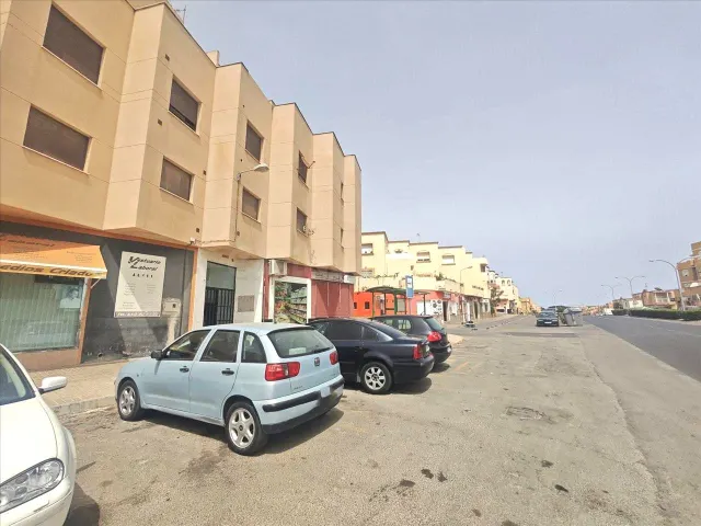 Venta piso en El Ejido (Almería) — 2