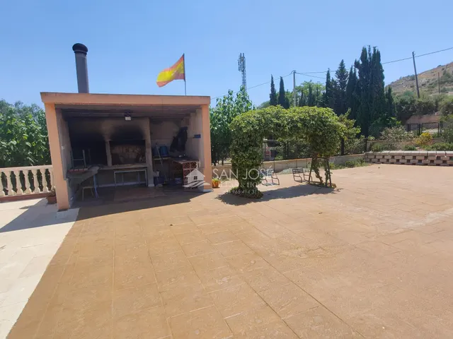 SE VENDE CASA DE CAMPO EN BUEN ESTADO EN ASPE — 28