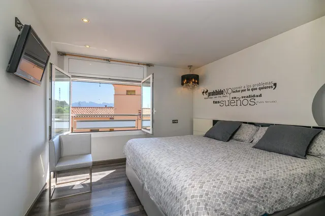 Exclusividad y diseño: 2º piso con ascensor, parking y suite de lujo — 24
