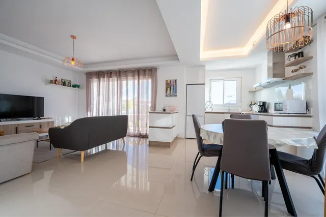 Apartamento 2 hab, 2 baños y solarium — 13
