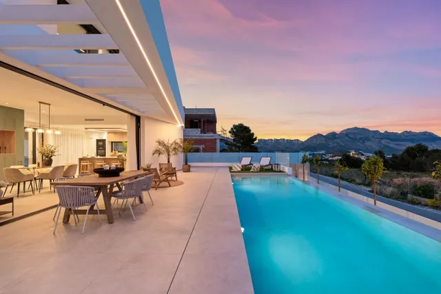 VILLAS DE OBRA NUEVA EN POLOP — 2