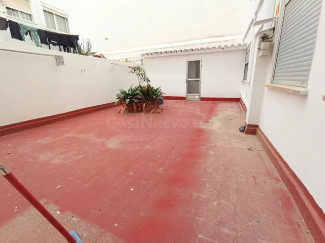 Piso en Venta con Amplia Terraza 4 Dormitorios - foto 3