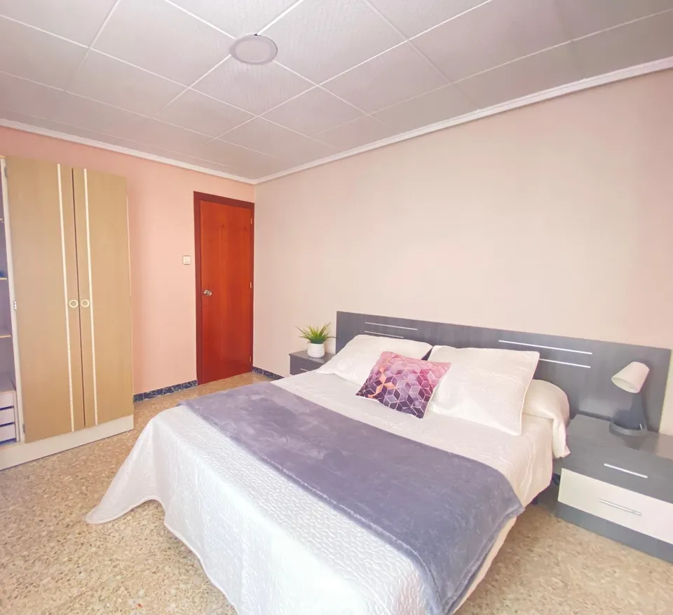 Piso en toscar  para entrar a vivir con 4 habitaciones y ascensor, posibilidad de alq/compra